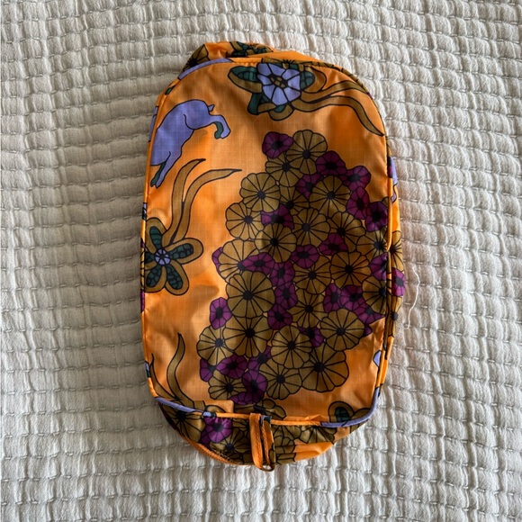 Baggu Packing cube (small, rabbits) - Picture 2 of 2